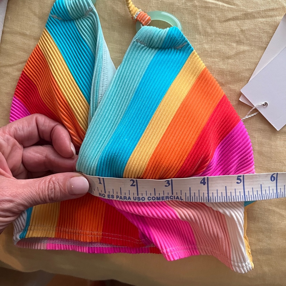 Colorful bikini - Picture 8 of 9